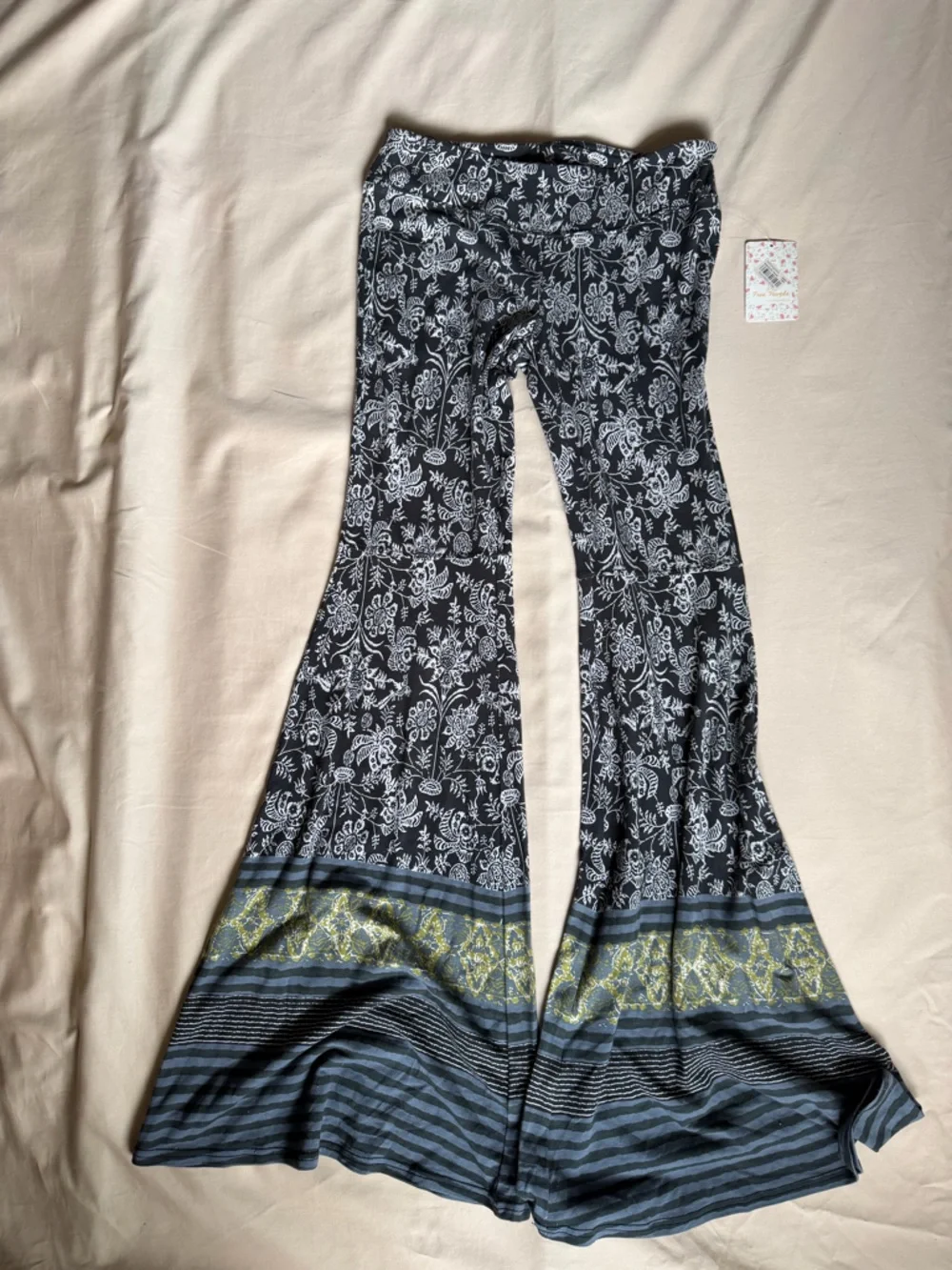 NWT Free People Bell Bottom Flare Pants Boho Festival Printed‎ Jersey Knit XS